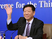 尹蔚民回應(yīng)熱點(diǎn)：就業(yè)、養(yǎng)老、延遲退休