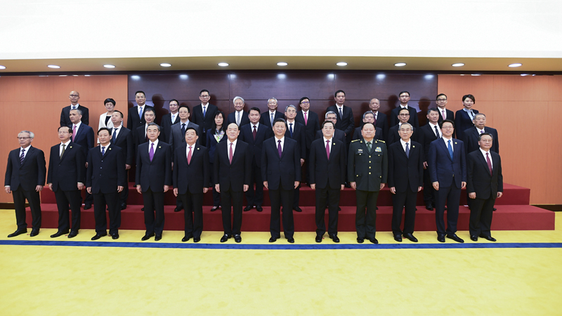 習(xí)近平會見澳門特別行政區(qū)新任行政、立法、司法機關(guān)負(fù)責(zé)人