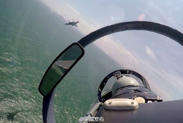 中國(guó)空軍多型主戰(zhàn)飛機(jī)赴南海戰(zhàn)斗巡航。
