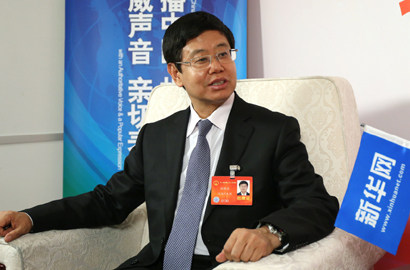 全國(guó)人大代表劉明忠做客新華網(wǎng)、中國(guó)政府網(wǎng)兩會(huì)訪談