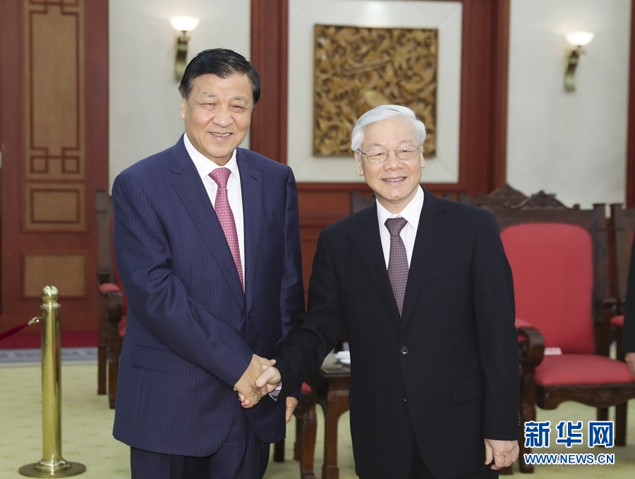 應(yīng)越南共產(chǎn)黨邀請，中共中央政治局常委、中央書記處書記劉云山9月18日至19日對越南進行正式訪問。這是9月18日，劉云山在河內(nèi)會見越共中央總書記阮富仲。 新華社記者 丁林 攝