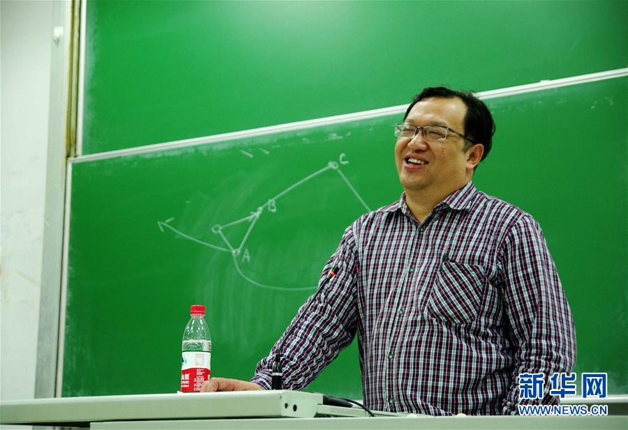 （新華全媒頭條·圖文互動(dòng)）（3）清明，為了祭奠，更為了前行