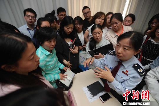 國稅、地稅新政送到企業(yè)“家門口”北京為科技企業(yè)普及稅法