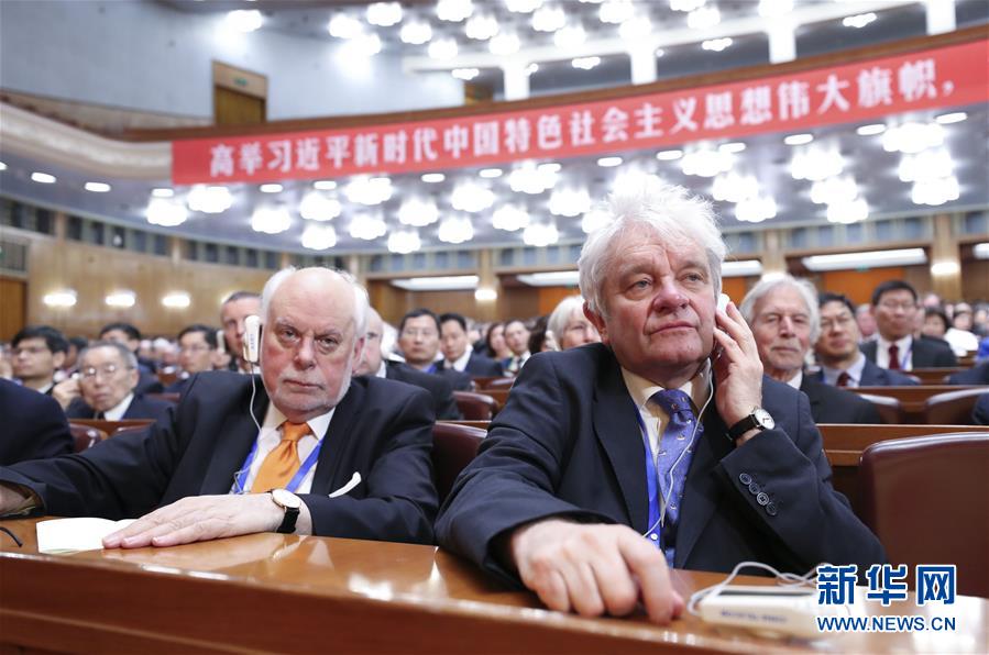 （新華全媒頭條·圖文互動）（3）向著建設(shè)世界科技強(qiáng)國的偉大目標(biāo)奮勇前進(jìn)！——習(xí)近平總書記在兩院院士大會上的重要講話引起熱烈反響之一 