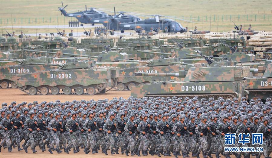 （新華全媒頭條·強軍思想引領(lǐng)新征程·圖文互動）（5）那一刻，我們光榮接受檢閱