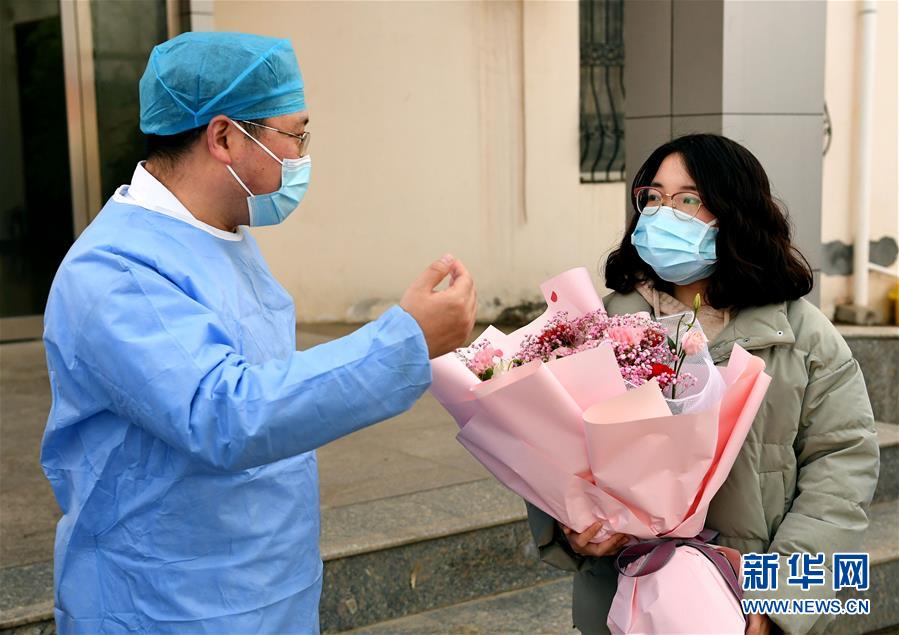 （聚焦疫情防控·圖文互動(dòng)）（3）女研究生在縣級(jí)醫(yī)院治愈：“我能挺過來，其他人也可以”