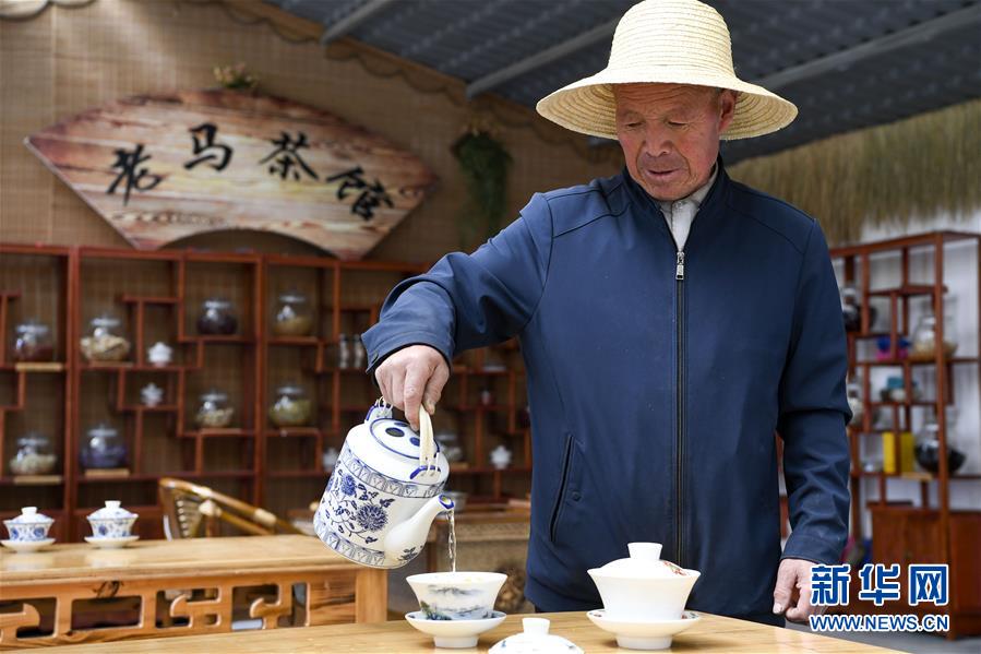 （新華全媒頭條·圖文互動）（5）初夏，循著總書記的腳步探訪產(chǎn)業(yè)扶貧新事