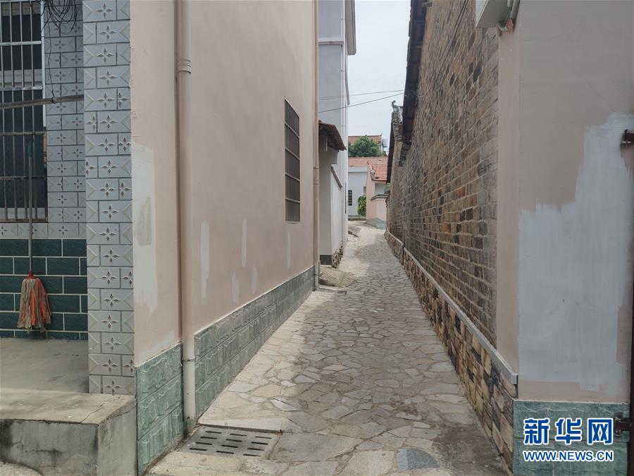 （總書記推動(dòng)的改革身邊事·基層治理改革篇·圖文互動(dòng)）（3）特寫：“銅墻鐵壁”是怎樣煉成的？——小村戰(zhàn)“疫”折射基層治理密碼