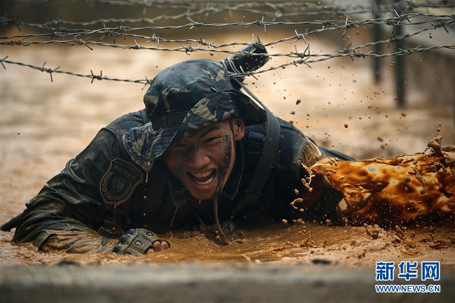 （在習近平強軍思想指引下·我們在戰(zhàn)位報告·圖文互動）（2）駐澳門部隊：濠江之畔，最可愛的人