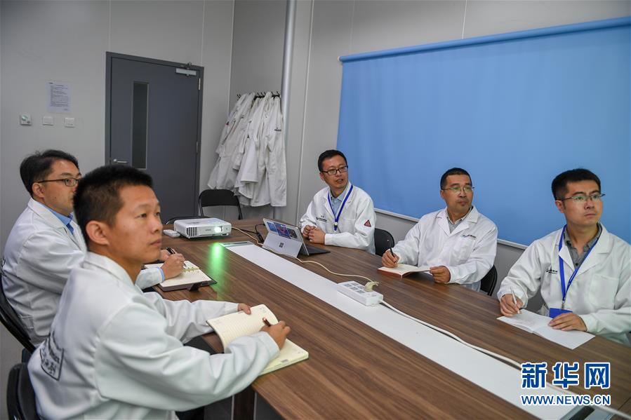 （在習近平新時代中國特色社會主義思想指引下——新時代新作為新篇章·習近平總書記關(guān)切事·圖文互動）（1）終不悔為國為民，攀高峰只爭朝夕——來自科學家們的動人故事