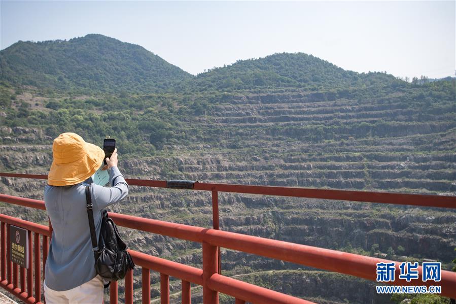 （走向我們的小康生活·圖文互動(dòng)）（2）游客來了，小康近了——生態(tài)旅游引領(lǐng)湖北山區(qū)蝶變二三事