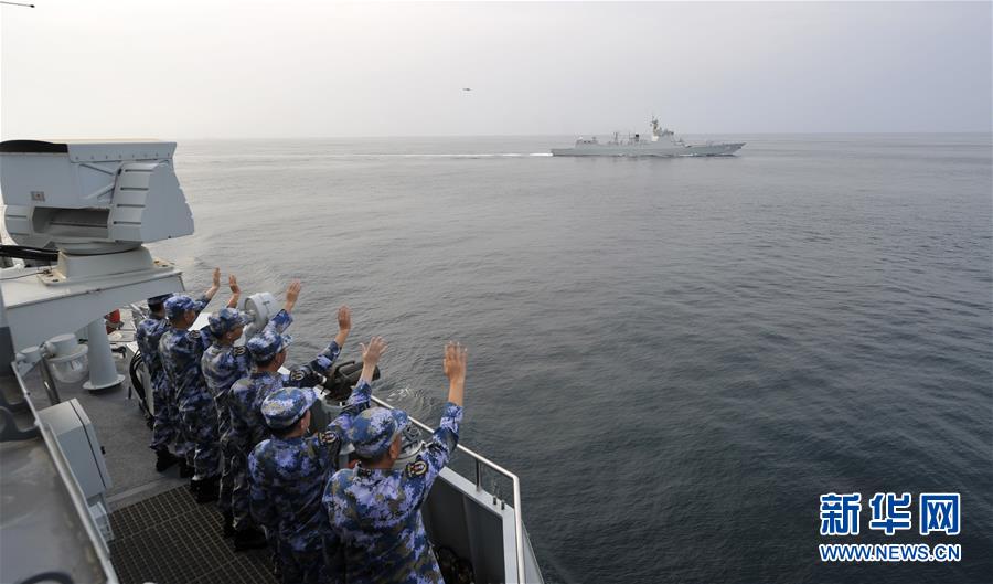 （國際）（2）中國海軍第35、36批護(hù)航編隊(duì)在亞丁灣完成任務(wù)交接