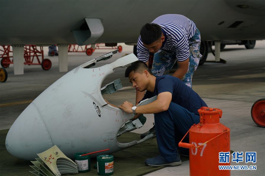 （在習(xí)近平強(qiáng)軍思想指引下·我們?cè)趹?zhàn)位報(bào)告·圖文互動(dòng)）（5）偵天探海 狩獵?？?mdash;—南部戰(zhàn)區(qū)海軍航空兵某師加速轉(zhuǎn)型提升新質(zhì)戰(zhàn)斗力記事