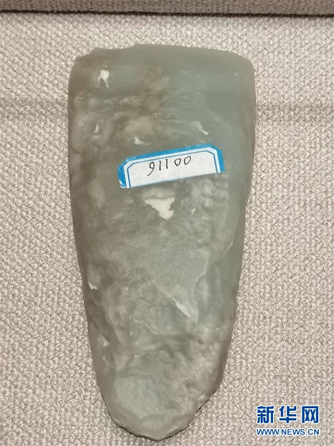 （文化視點(diǎn)·聽(tīng)文物講故事·圖文互動(dòng)）（2）豪橫！古人扛著玉斧在羅布泊打獵