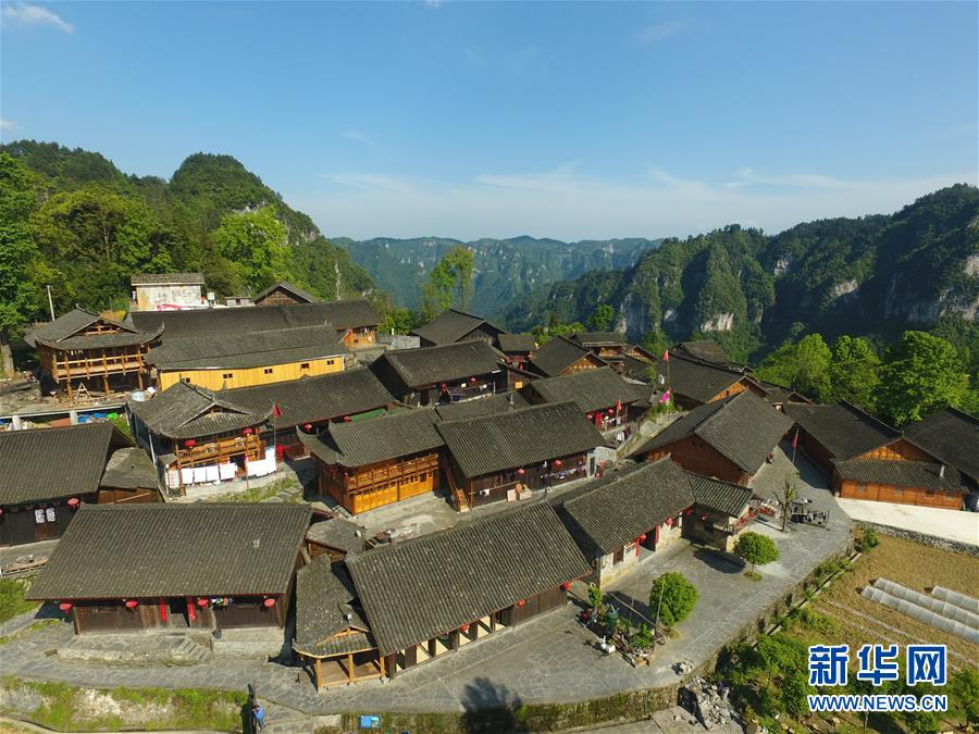 （新華全媒頭條·圖文互動(dòng)）（6）初夏，循著總書(shū)記的腳步探訪產(chǎn)業(yè)扶貧新事
