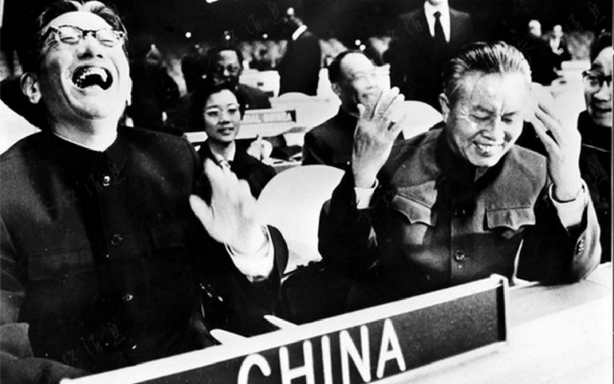1971年10月25日，聯(lián)大通過決議，恢復了中華人民共和國在聯(lián)合國的合法席位