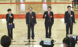 邱賽珍、張蜀新、潘克剛、李新民代表接受采訪