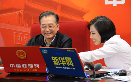 [回顧]2009年溫家寶總理接受中國(guó)政府網(wǎng)、新華網(wǎng)專訪