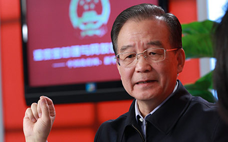 溫家寶總理接受中國(guó)政府網(wǎng)、新華網(wǎng)聯(lián)合專訪并與網(wǎng)友在線交流