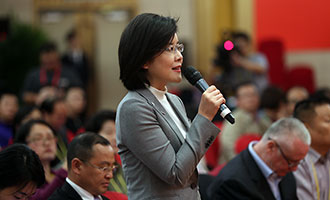 中央電視臺、中國網(wǎng)絡(luò)電視臺記者提問