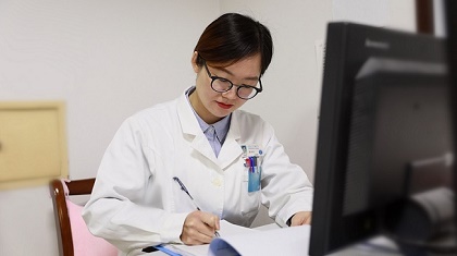 有才！這位女醫(yī)生自創(chuàng)說唱視頻，讓科普更“接地氣”