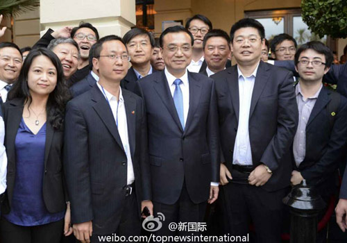 李克強：在非中企了解當(dāng)?shù)匚幕拍茉「?。圖片來源：“新國際”微博。