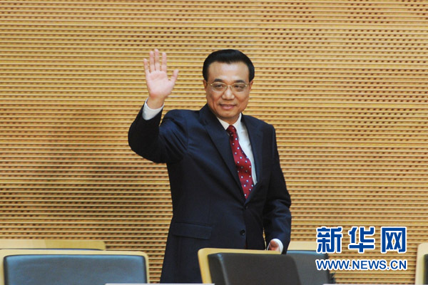 5月5日，中國國務(wù)院總理李克強(qiáng)在位于亞的斯亞貝巴的非洲聯(lián)盟總部發(fā)表題為《開創(chuàng)中非合作更加美好的未來》的演講。 新華社記者 謝環(huán)馳 攝 