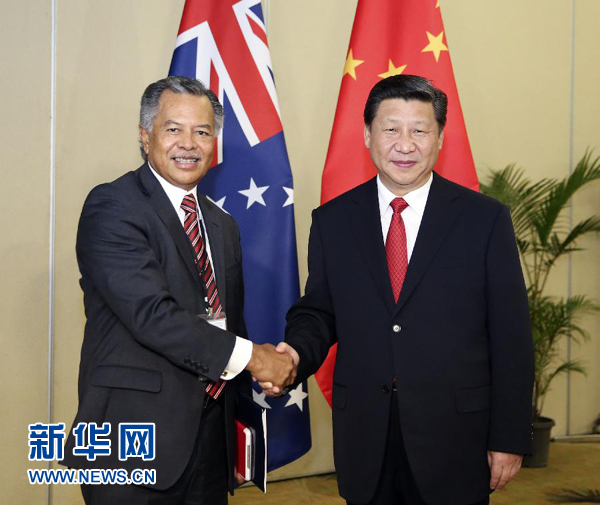11月22日，國家主席習(xí)近平在斐濟(jì)楠迪會(huì)見庫克群島總理普納。新華社記者丁林?jǐn)z 