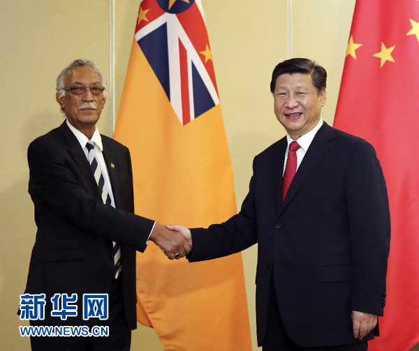 11月22日，國家主席習(xí)近平在斐濟(jì)楠迪會(huì)見紐埃總理塔拉吉。新華社記者姚大偉攝 