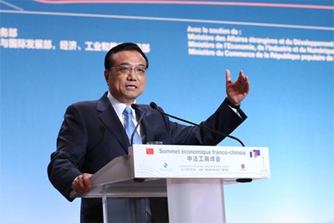 李克強(qiáng)總理2日在中法工商峰會演講時表示，中法建交50年來，兩國關(guān)系積累了寶貴經(jīng)驗，未來50年的中法關(guān)系將更燦爛輝煌。中國政府網(wǎng)