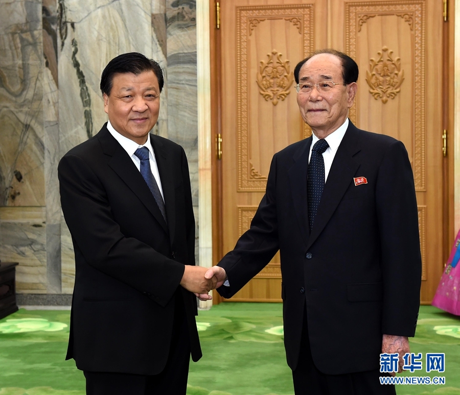 10月10日，正在朝鮮訪問的中共中央政治局常委、中央書記處書記劉云山在平壤會(huì)見朝鮮勞動(dòng)黨中央政治局常委、最高人民會(huì)議常任委員會(huì)委員長金永南。 新華社記者 饒愛民 攝