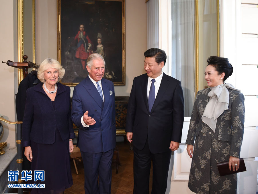 10月20日，國家主席習(xí)近平和夫人彭麗媛在倫敦會見英國查爾斯王儲夫婦。 新華社記者 謝環(huán)馳 攝