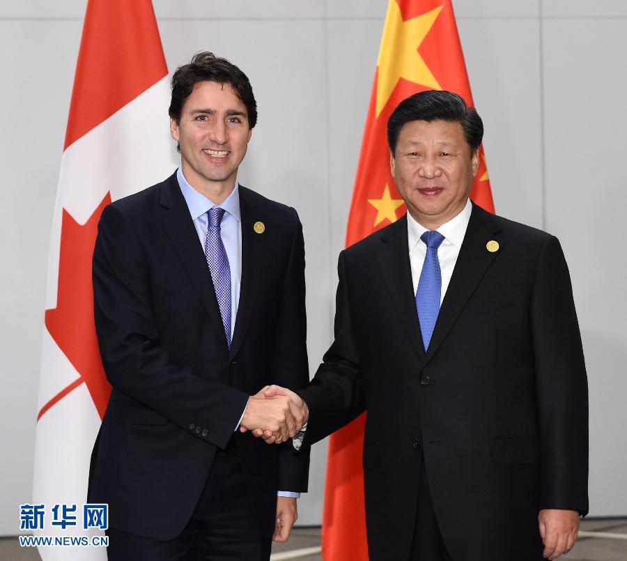 11月16日，國家主席習近平在土耳其安塔利亞會見加拿大總理特魯多。 新華社記者 饒愛民 攝