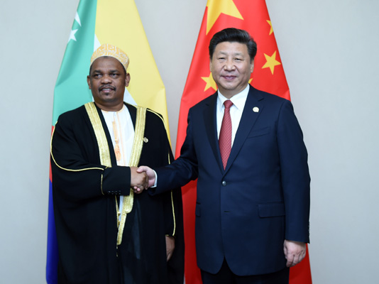 12月4日，國(guó)家主席習(xí)近平在約翰內(nèi)斯堡會(huì)見(jiàn)科摩羅總統(tǒng)伊基利盧。 新華社記者 張鐸 攝 

