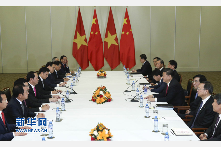 11月19日，國家主席習(xí)近平在利馬會(huì)見越南國家主席陳大光。新華社記者 龐興雷 攝 
