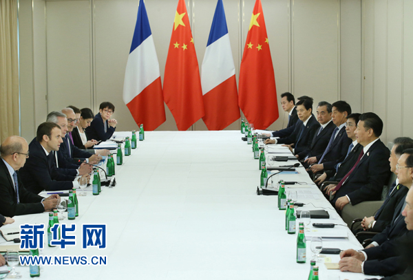 7月8日，國(guó)家主席習(xí)近平在漢堡會(huì)見(jiàn)法國(guó)總統(tǒng)馬克龍。新華社記者 姚大偉 攝