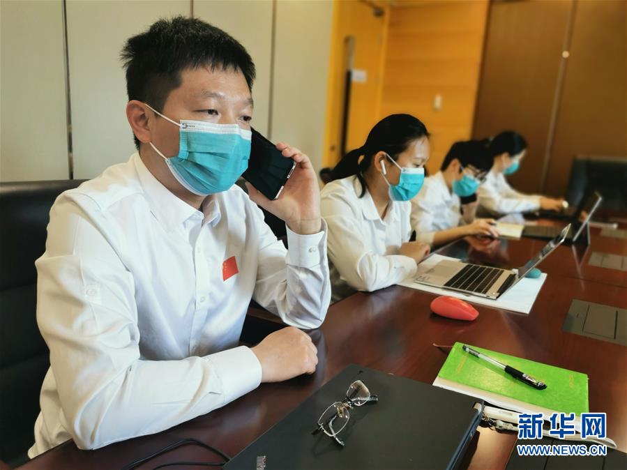 （國際疫情·圖文互動）（6）中國醫(yī)療專家組為赤道幾內亞抗疫帶來“希望之光”