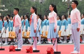 聽共青團(tuán)員和少先隊員的心聲：請黨放心，強(qiáng)國有我！