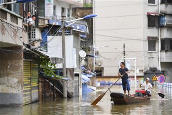 洪水來(lái)時(shí)，那暖心的民間救援