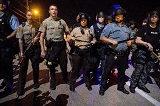 弗格森的警察為啥這么“牛”？